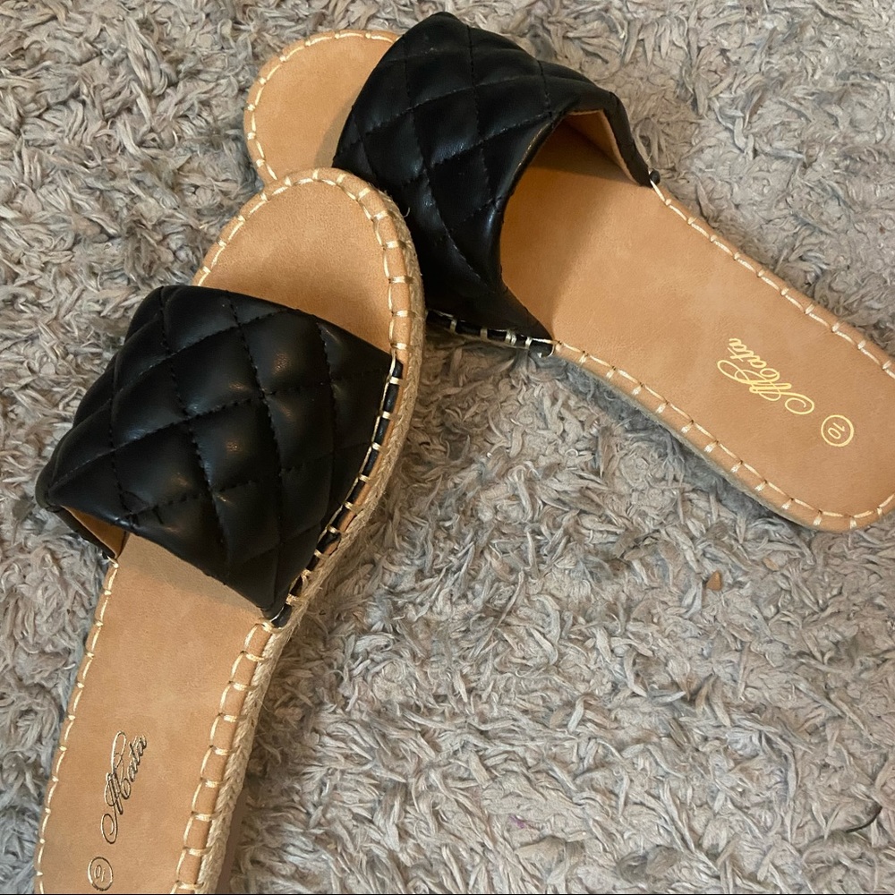 MATA SHOES brand quilted black sandals